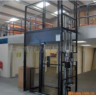 求購(gòu)貨物提升機(jī)產(chǎn)品圖片