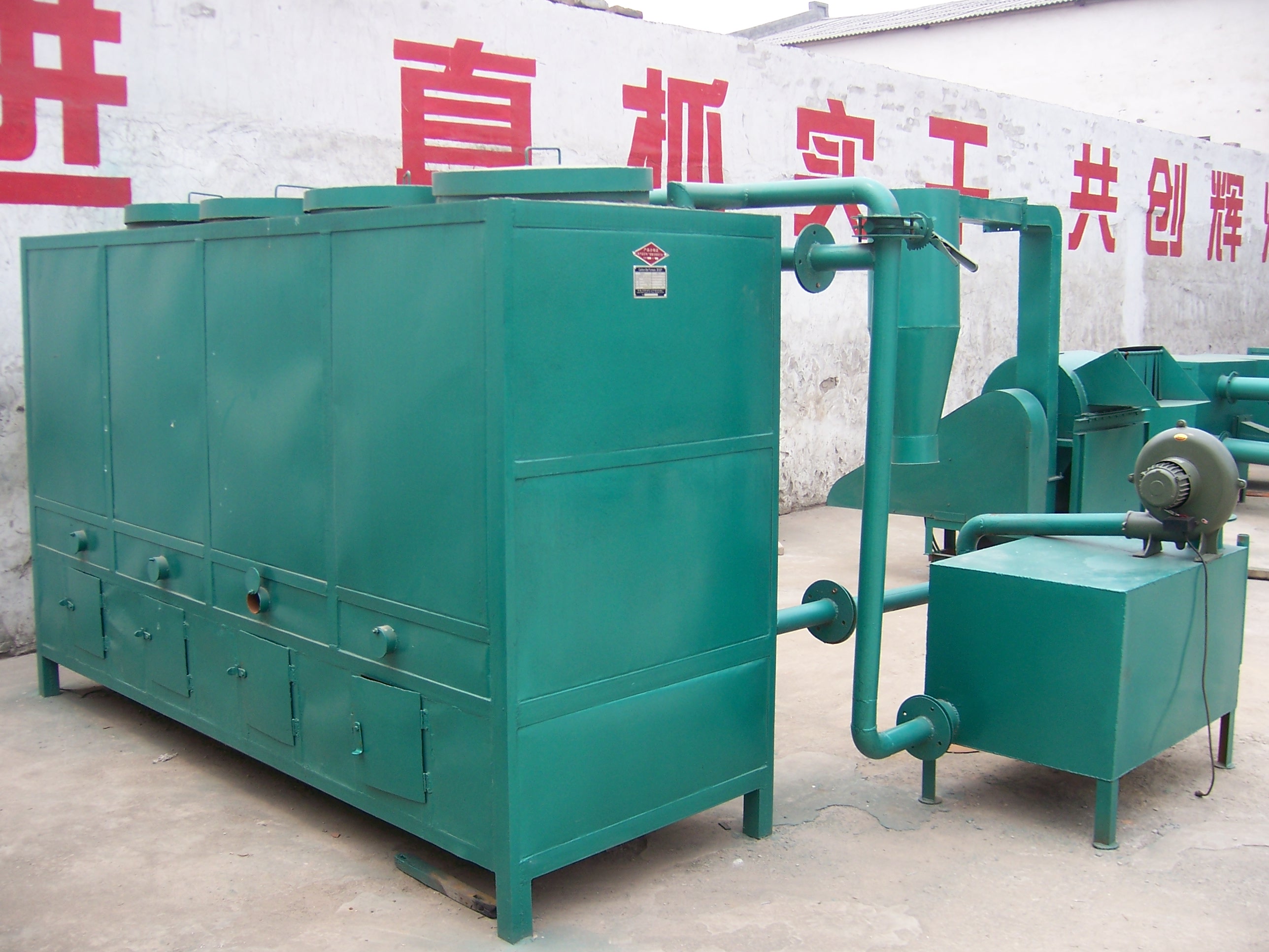 機(jī)制木炭機(jī)，鞏義通利。產(chǎn)品圖片