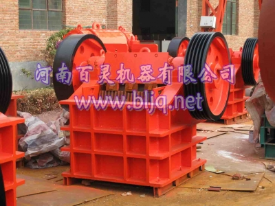 顎式破碎機(jī)產(chǎn)品圖片