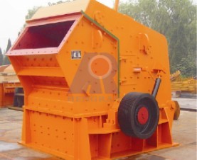 供應(yīng)高鉻合金板錘反擊式石子整形機產(chǎn)品圖片