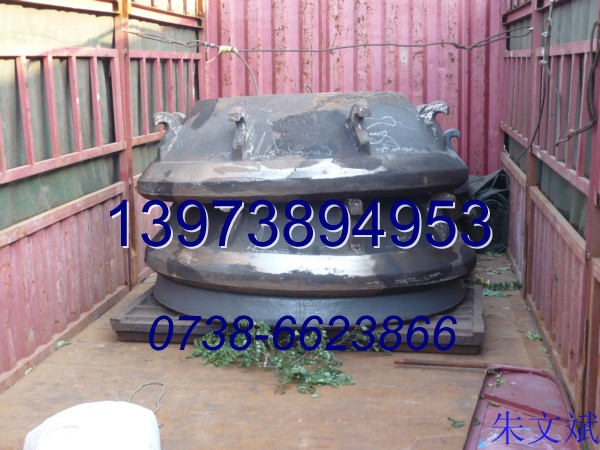 根據(jù)客戶要求生產(chǎn)各型號(hào)耐磨銅鑄件等