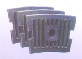 襯板高錳鋼耐磨襯板洛陽(yáng)合清襯板產(chǎn)品圖片