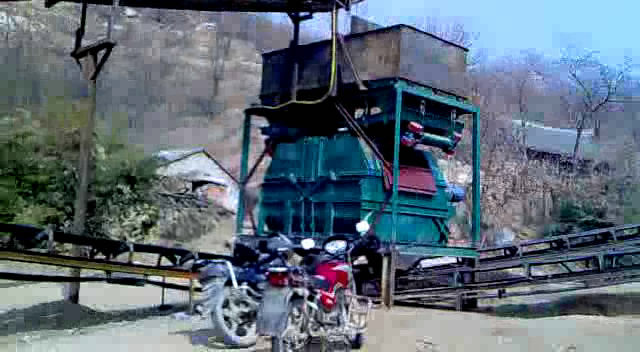 新疆新型干式磁選機(jī) 選貧礦選砂礦產(chǎn)品圖片