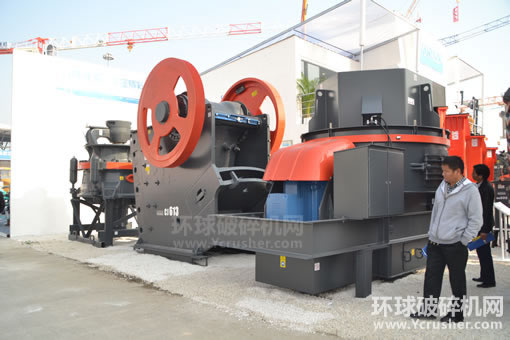 山特維克礦山工程機(jī)械公司展出的破碎機(jī)、移動(dòng)破碎站產(chǎn)品