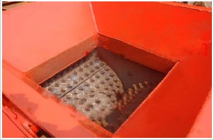 齒輥式破碎機(jī)_錘式破碎機(jī)_顎式破碎機(jī)_反擊式破碎機(jī)_對輥式破碎機(jī)_齒輥式破碎機(jī)_紅星 產(chǎn)品圖片