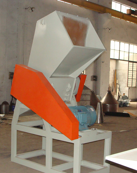 專業(yè)供應(yīng)各種PP、PE、PVC直壁管、波紋管粉碎機(jī)產(chǎn)品圖片