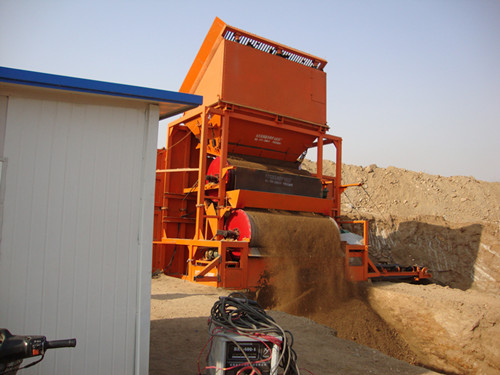 山東干選機(jī)，強(qiáng)磁立式干選機(jī)，優(yōu)質(zhì)干選機(jī)廠家產(chǎn)品圖片