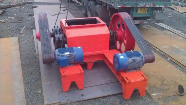 分級(jí)破碎機(jī)產(chǎn)品圖片