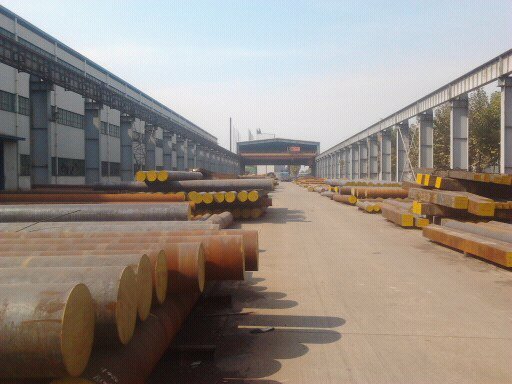 34CrNiMo8鍛造圓鋼、齒輪軸鍛件 34CrNiMo8臺階軸 螺栓產(chǎn)品圖片