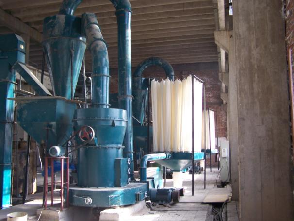 上海龍士路橋強(qiáng)壓磨粉機(jī)價格產(chǎn)品圖片