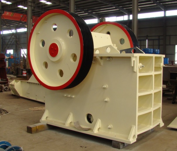 坤克PE顎式破碎機(jī)性價比高產(chǎn)品圖片