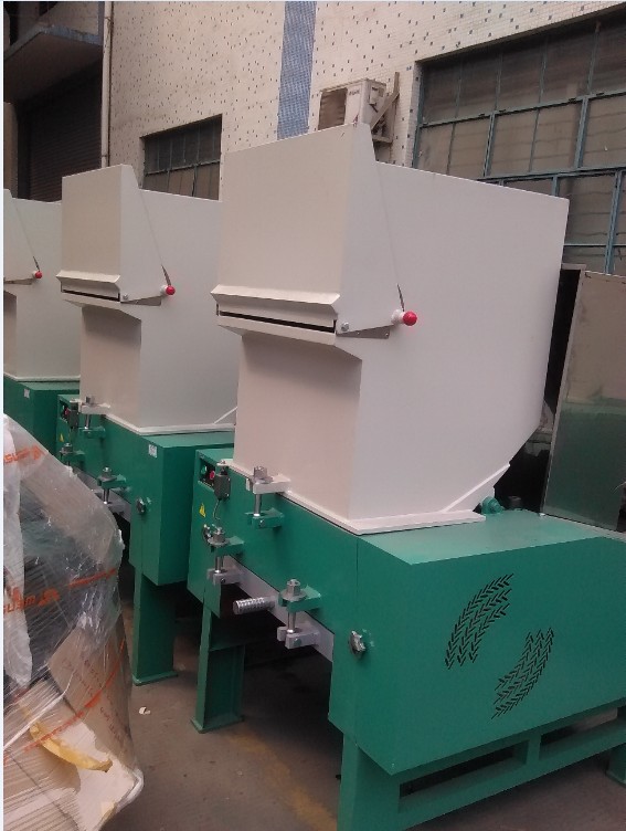 PVC塑料破碎機(jī)/河南湖北湖南四川塑料粉碎機(jī)/塑料破碎機(jī)供應(yīng)產(chǎn)品圖片