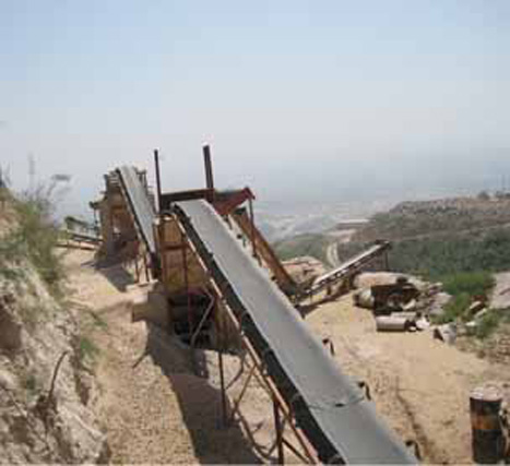 皮帶輸送機(jī)設(shè)備,移動(dòng)式皮帶機(jī),輸送設(shè)備,帶式輸送機(jī)廠家產(chǎn)品圖片