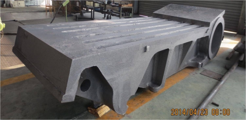 動(dòng)顎、肘板座、齒板--破碎機(jī)備件4