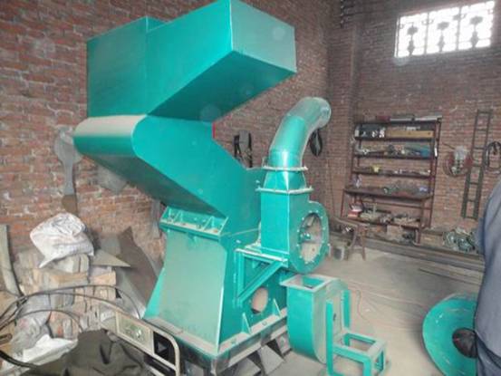 2016慶祥玻璃鋼粉碎機(jī)投資小