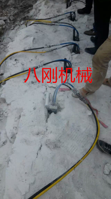 地基巖石快速破除機械設(shè)備產(chǎn)品圖片