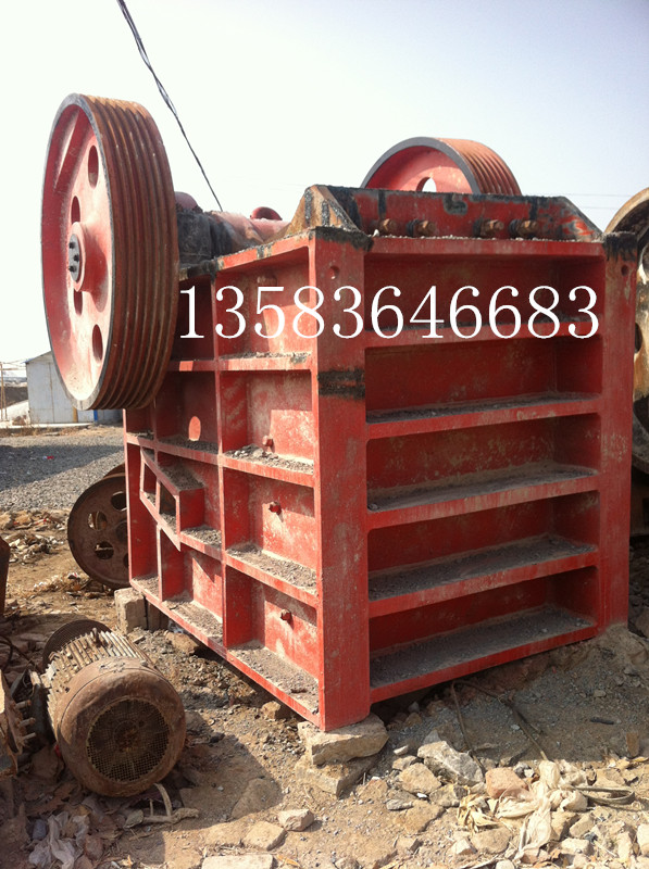 山東濰坊低價大量出售二手破碎機產品圖片