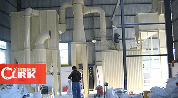 膨潤(rùn)土2500目磨粉機(jī)所具有的特點(diǎn)