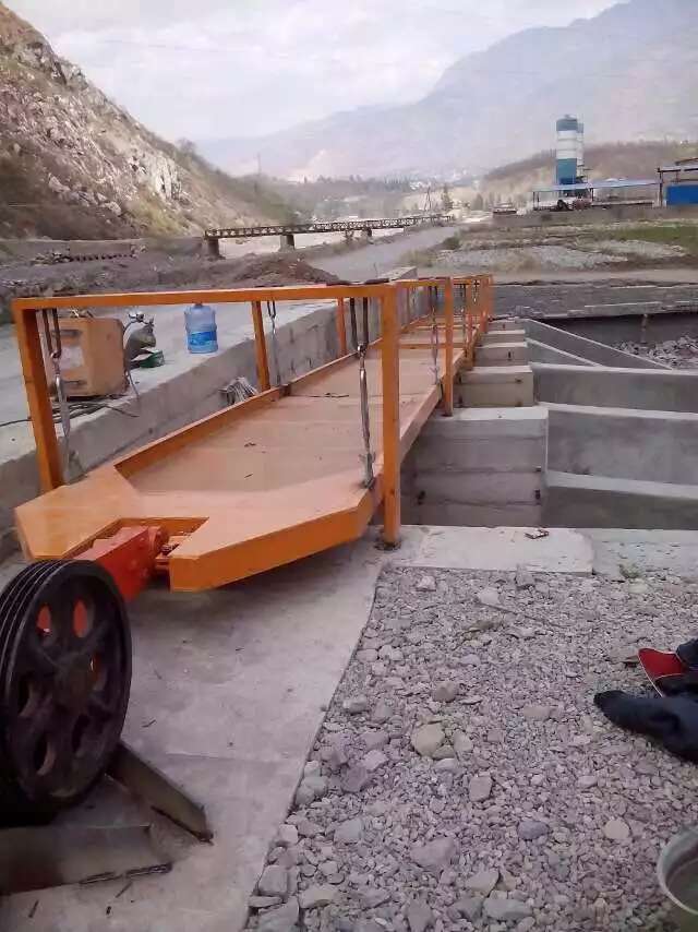 昆明金鑫重機(jī)廠家直銷平面往復(fù)篩產(chǎn)品圖片