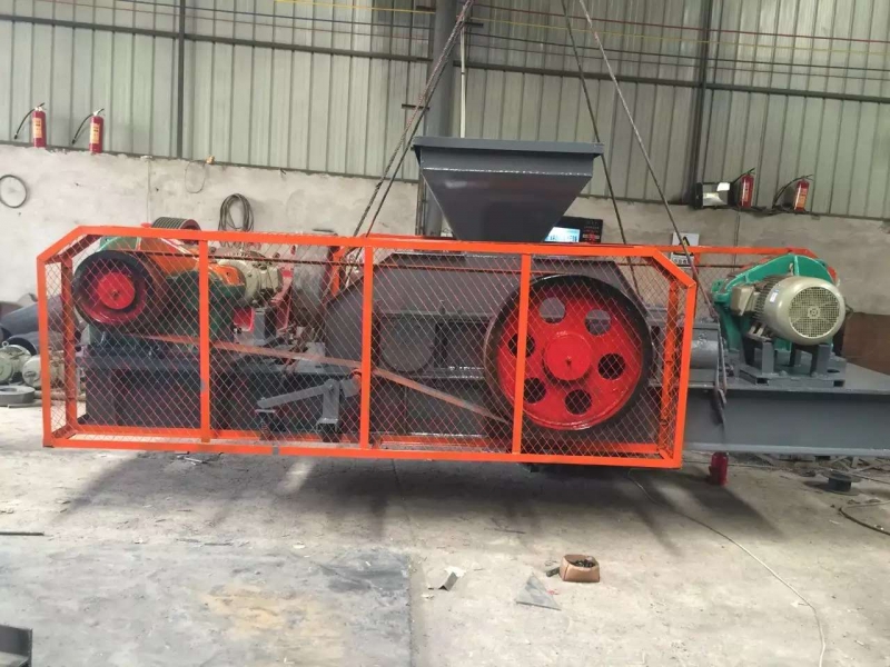 昆明金鑫重機廠家直銷對輥破碎機產(chǎn)品圖片