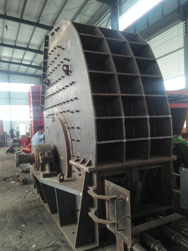 礦山破碎機(jī)械，顎式破碎機(jī)械產(chǎn)品圖片