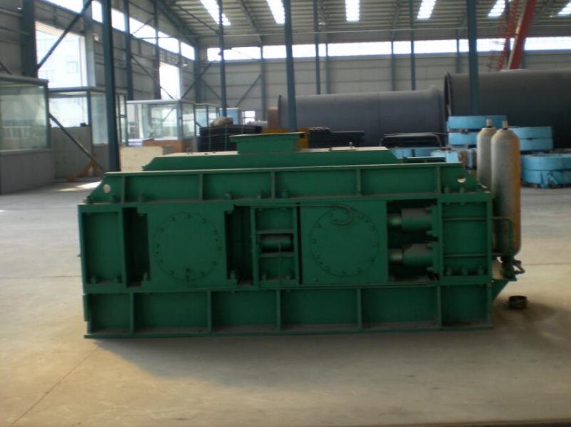 徐州廠家供應(yīng)對輥破碎機(jī)產(chǎn)品圖片