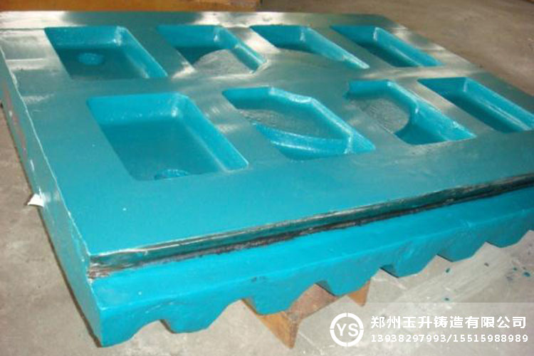 改進(jìn)顎式破碎機(jī)鄂板玉升有奇招產(chǎn)品圖片