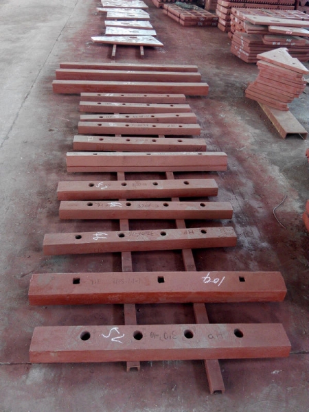 上海山寶PE750X1060顎式破碎機(jī)壓塊