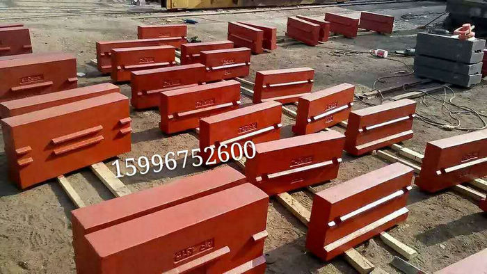 上海山寶PF1315高鉻板錘產(chǎn)品圖片