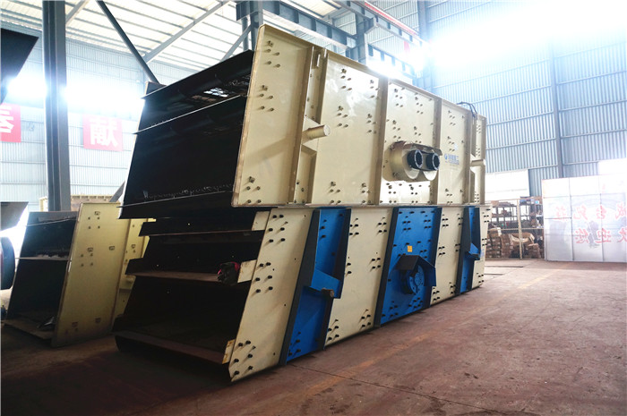 棗莊瑞隆雙傳動(dòng)破碎機(jī)砂石篩分廠家