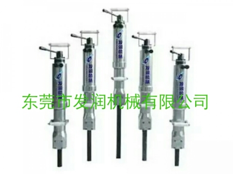 露天礦山靜態(tài)開采設(shè)備分裂機(jī)產(chǎn)品圖片