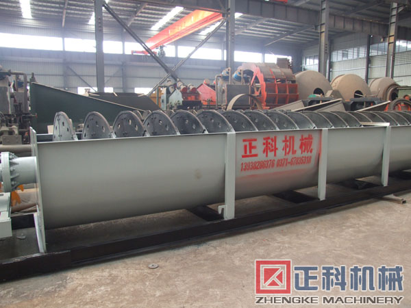 正科機(jī)械輪式洗砂機(jī)在砂石生產(chǎn)線中是配合哪些設(shè)備工作的