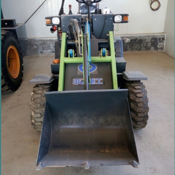 邵陽(yáng)電動(dòng)裝載機(jī)中首重工電瓶小鏟車糧庫(kù)鏟糧食