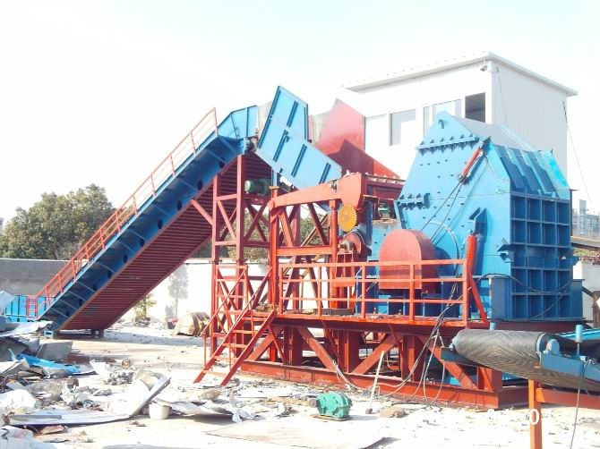 行業(yè)專業(yè)汽車殼破碎機少有專利汽車