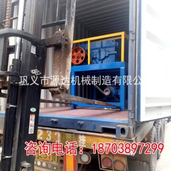 推廣PE管撕碎機起到良好作用