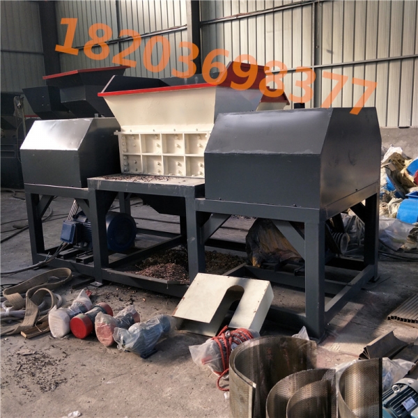 金屬撕碎機產(chǎn)品圖片