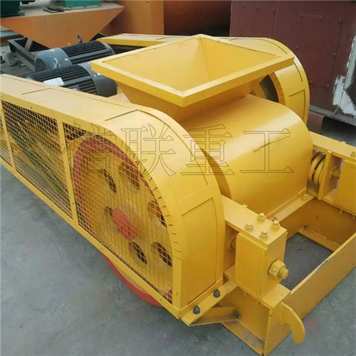 河南節(jié)能對(duì)輥破碎機(jī)造型美觀