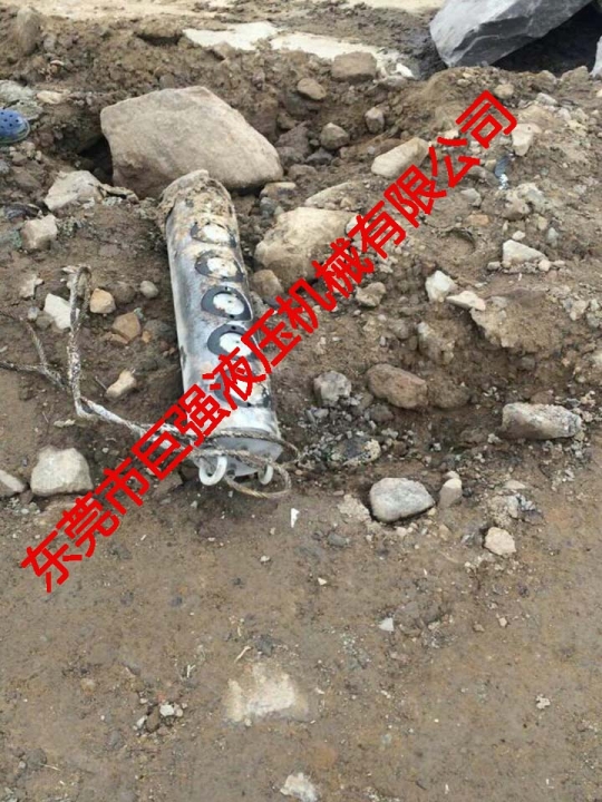 工程施工的好幫手柱式劈裂棒產(chǎn)品圖片