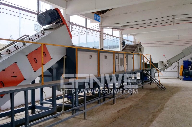 PP蛇皮袋回收清洗破碎脫水整套生產(chǎn)產(chǎn)品圖片