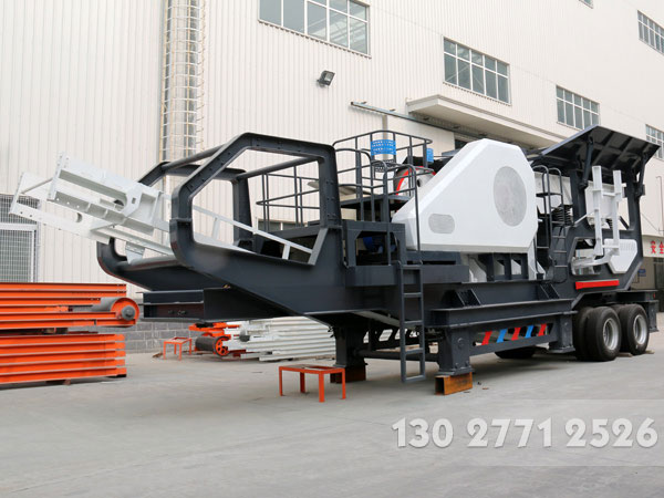 鄭州小型流動(dòng)建筑垃圾粉碎機(jī)價(jià)格十分經(jīng)濟(jì)實(shí)惠產(chǎn)品圖片