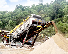 履帶移動(dòng)篩分站產(chǎn)品圖片