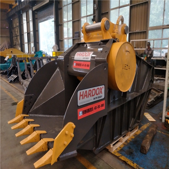 挖機(jī)粉碎鏟斗國(guó)內(nèi)市場(chǎng)即將普及