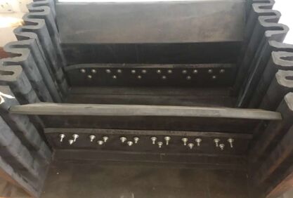 遼寧大傾角提升帶占地面積少產(chǎn)品圖片