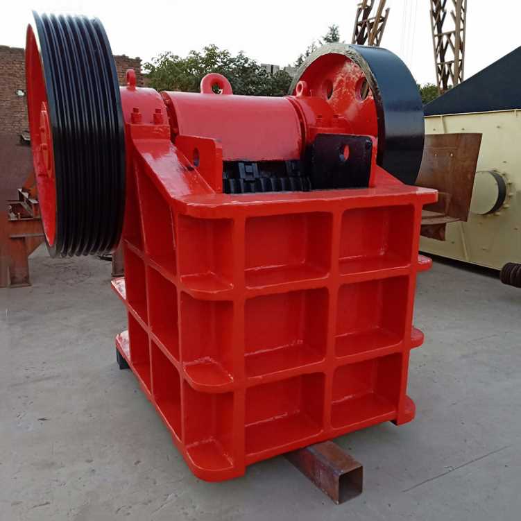 新型顎式破碎機(jī) 柴油驅(qū)動顎式碎石機(jī) 石料線移動鄂式打石機(jī)