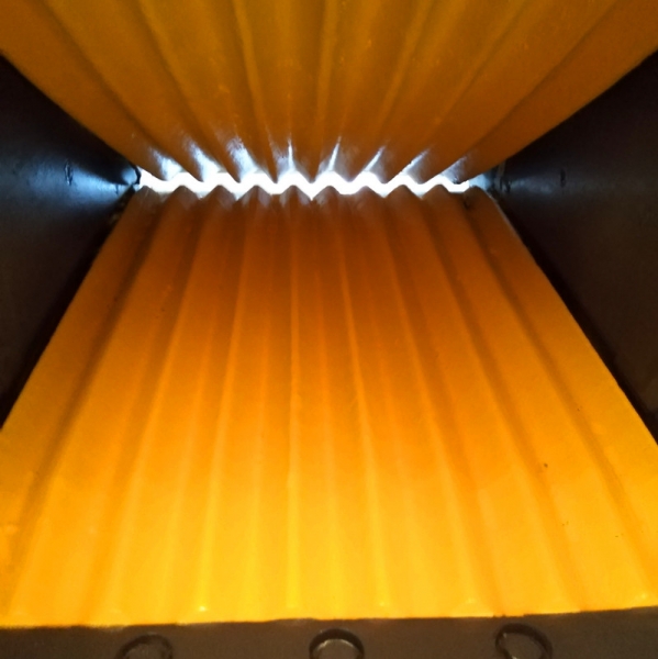 石頭破碎斗一曲霓裳四海兵