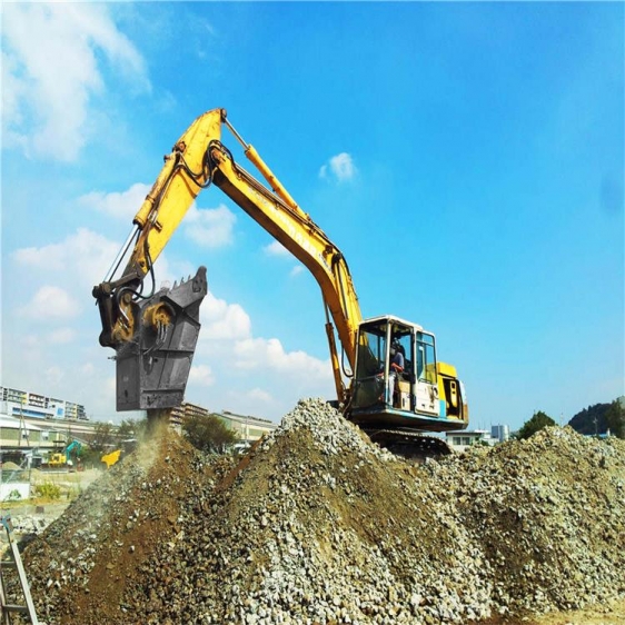 破碎鏟斗烽火照西京心中自不平