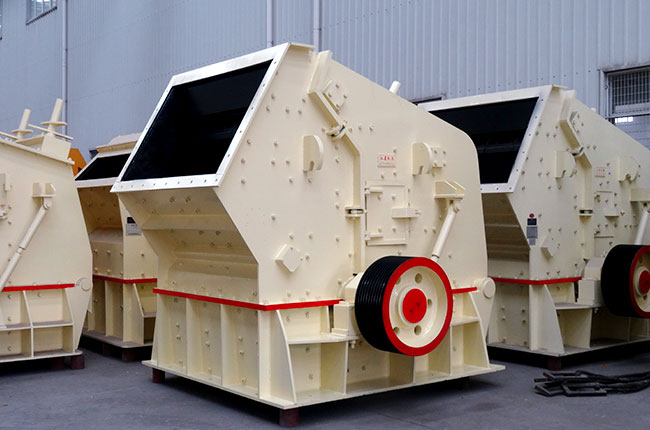 反擊式破碎機產(chǎn)品圖片