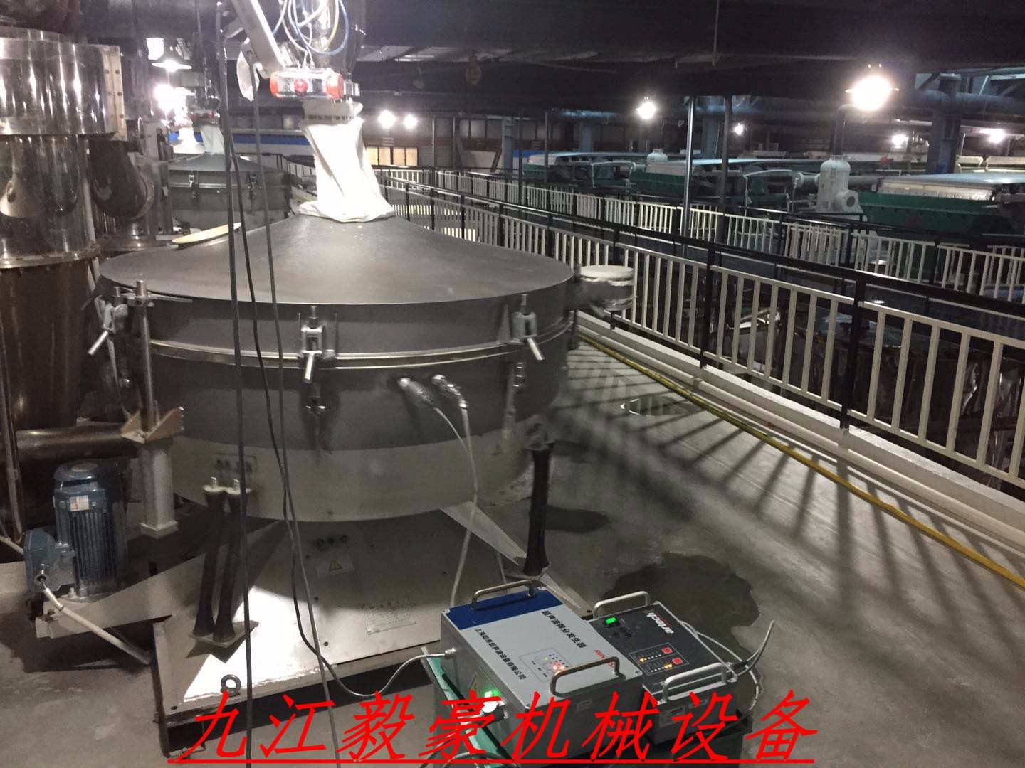 瑞士原裝進(jìn)口超聲波篩分機(jī)振動(dòng)篩篩分機(jī)