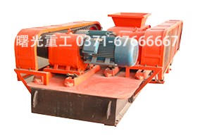 輥式破碎機破碎青石利器