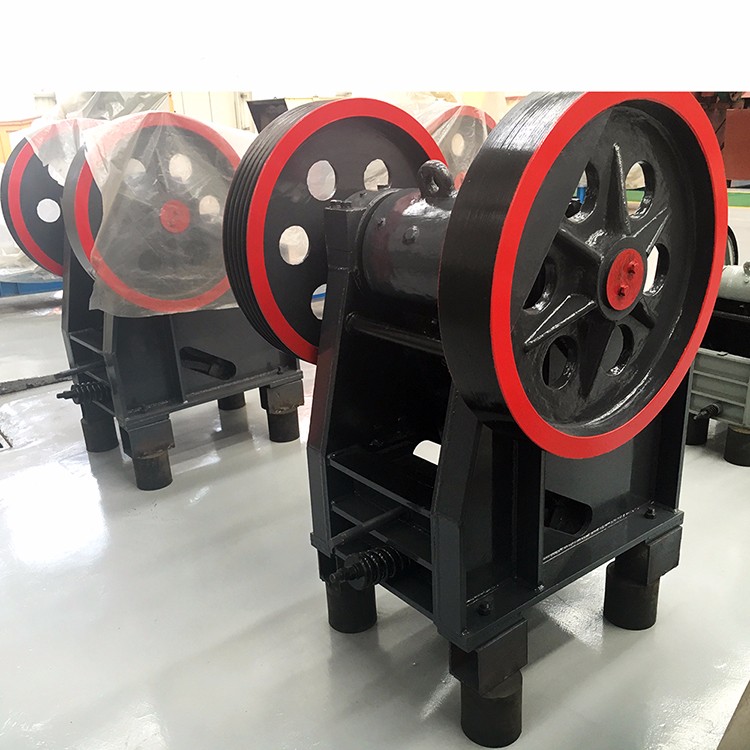  顎式破碎機(jī)顎板損壞嚴(yán)重一般都有哪些情況